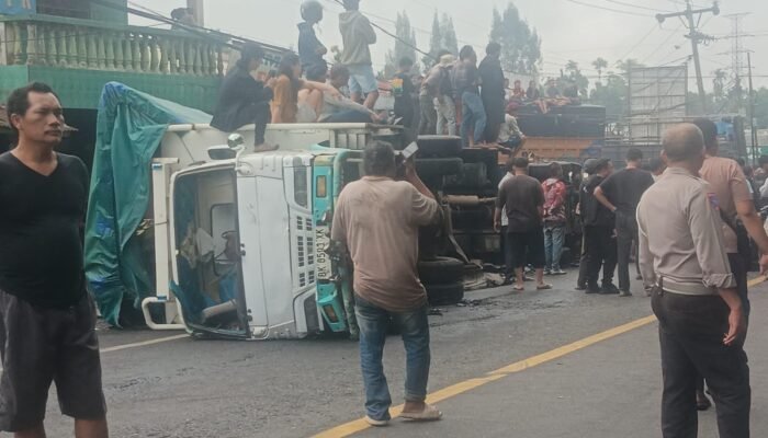 Diduga Truk Rem Blong, Tabrakan Beruntun Terjadi di Sibolangit Deli Serdang