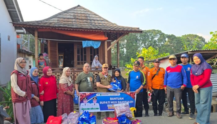 Rumah Warga Longsor di Lais, Bupati HM Toha Tohet Perintahkan Penanganan Darurat dan Bantuan Korban