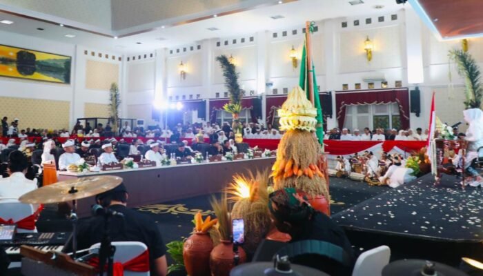 Sarat Nuansa Sunda, Sidang Paripurna Hari Jadi Purwakarta Tekankan Penguatan Jati Diri Daerah