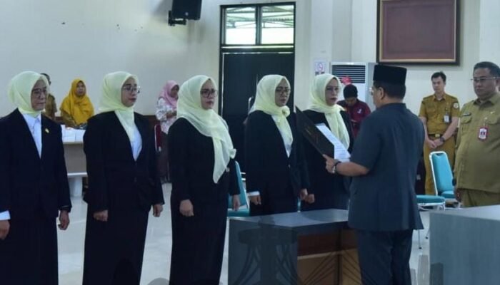 Wali Kota Maulana Lantik Lima Administrator Kesehatan, Perkuat Tata Kelola Layanan Kesehatan Kota Jambi