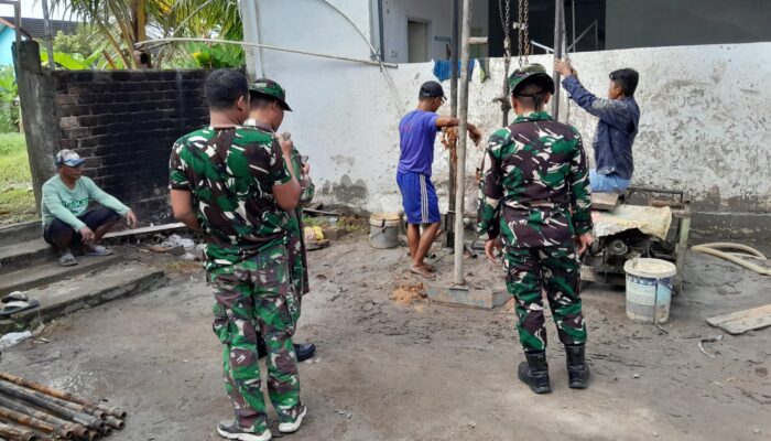 Sumur Bor Rumah Tapis TMMD ke-129 Kodim 0418/Palembang Masuki Tahap Pemasangan Pipa