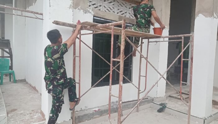 Rehabilitasi Mushola Baitul Makfurin Dikebut Satgas TMMD ke 129