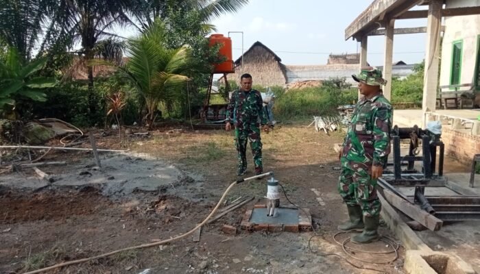 Satgas TMMD ke 129 Periksa Dengan Teliti Air di Sumur Bor Mushola Hidayatullah