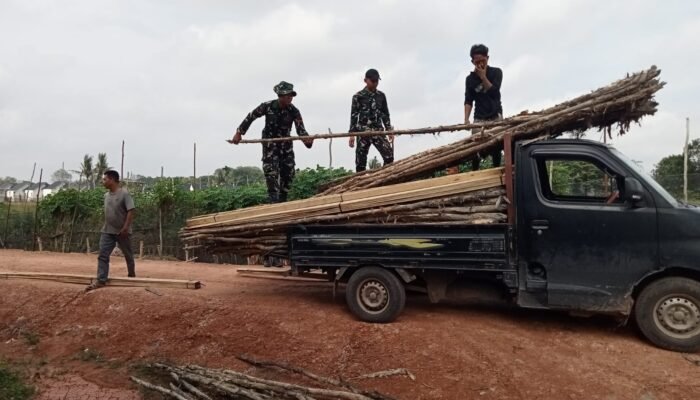 Satgas TMMD ke 129 Lanjutkan Pemasangan Cerucuk Gelam di Jalan 750 Meter