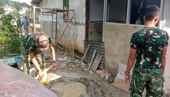 Rumah Fernando Masih Dikerjakan RTLH Rumah Fernando Masih Dikerjakan