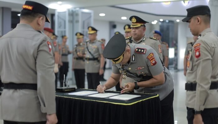 Sertijab Kapolres Kapuas Hulu: AKBP Wisnu Perdana Putra Gantikan AKBP Roberto Aprianto
