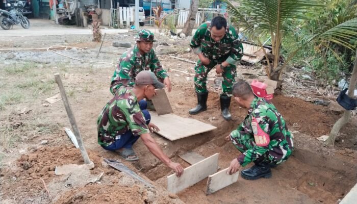 Pengecoran Tapakan Kaki Tetmon Jadi Fokus Pengerjaan Sumur Bor TMMD Ke-129 Kodim 0418/Palembang