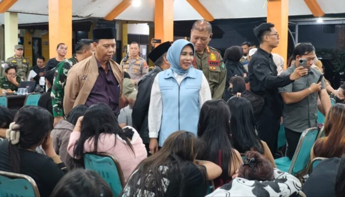 Wabup Sidoarjo Mimik Sidak Karaoke dan PKL di Kawasan Tol HK Jabon, 100 LC Jalani Skrining HIV/AIDS