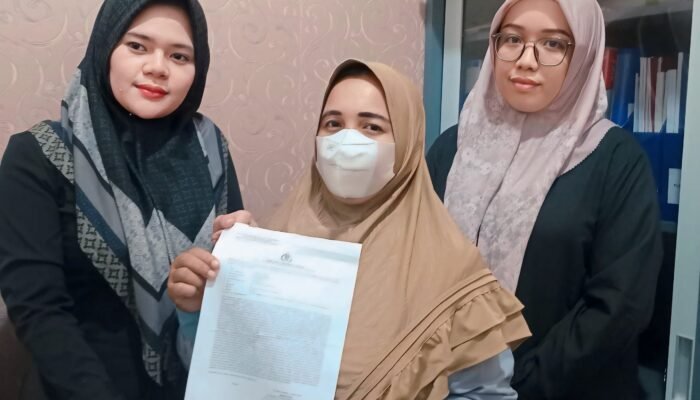 Tertekan, SA Dipaksa Layani Dua Pria Sekaligus