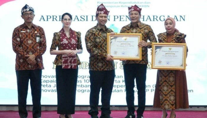 Sidoarjo Raih Penghargaan dari Kemendugbangga/ BKKBN Jatim atas Komitmen Cegah Stunting