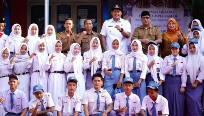 Wawako Franky Jadi Pembina Upacara Pembukaan MPLS di SMK PGRI 1 Prabumulih