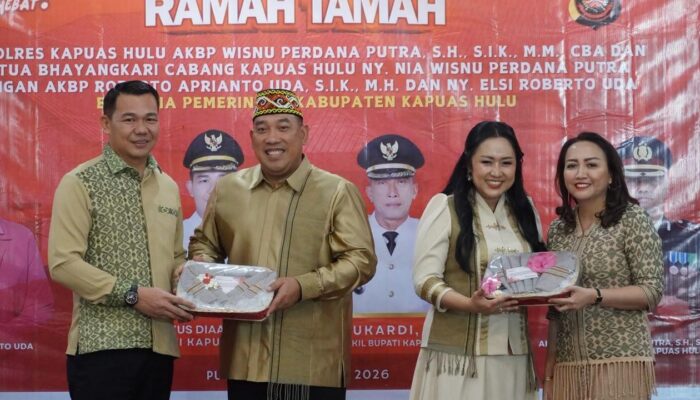 Estafet Kepemimpinan di Bumi Uncak Kapuas! Fransiskus Diaan Lepas AKBP Roberto, Sambut AKBP Wisnu