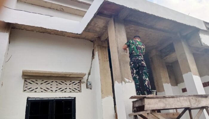Pembangunan Mushola Baitul Makmurin Hampir Rampung