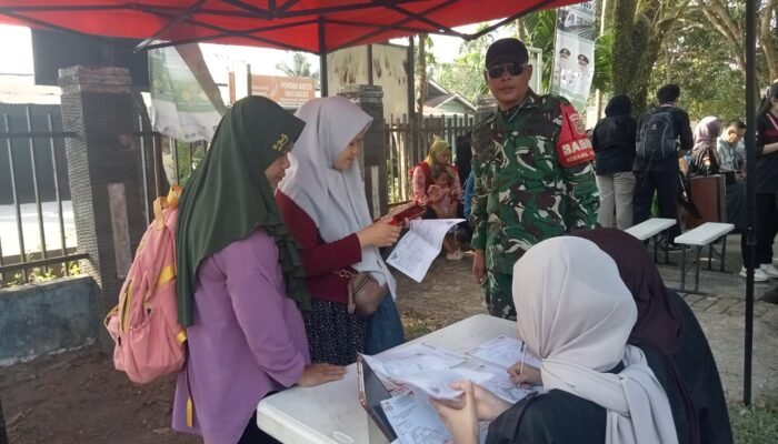 Mahasiswa FK Unsri Kunjungi Poskotis TMMD Ke-129 Kodim 0418/Palembang