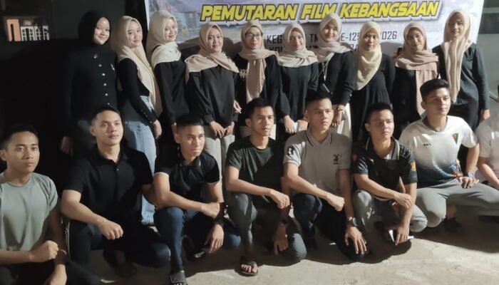 Karang Taruna Talang Jambe Antusias Ikuti Nobar Bersama Satgas TMMD ke-129