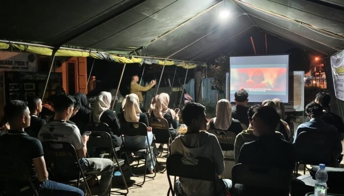 TMMD ke-129 Gelar Nobar Film Kebangsaan Bersama Karang Taruna