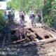 Nyaris Lumpuhkan Akses Dua Kecamatan di Kapuas Hulu, PT DNL Salurkan CSR Perbaiki Jembatan Jerenjang – Kenerak 