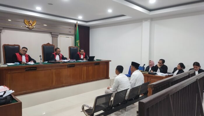 Tidak Ada Upaya JPU Hadirkan Harmizon ke Persidangan, Terdakwa Kecewa