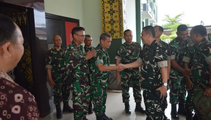 Wadan Satgas TMMD Sambut Kedatangan Katim Wasev di Makodim 0418/Palembang
