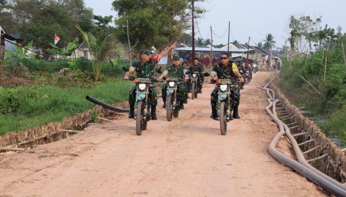 Pastikan Pembangunan Jalan 750 Meter Sempurna, Ketua Tim Wasev TMMD ke-129 Tinjau Lokasi Menggunakan Trail