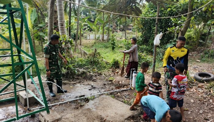 Warga Kampung Pelangi Sumringah Nikmati Sumur Bor Hasil Kerja Satgas TMMD