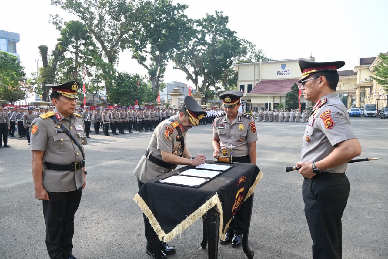 Brigjen Pol. K. Yani Sudarto Resmi Jadi Wakapolda Jambi, Kapolda Pimpin Sertijab