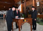 Tri Hariadi Resmi Dilantik Jadi Sekda Tulungagung, Plt Bupati Tekankan Integritas dan Sinergi