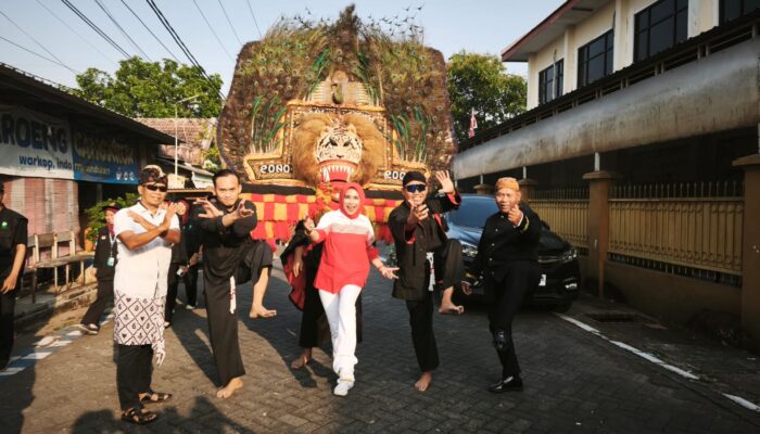 Karnaval HUT ke-81 RI di Jala Griya Meriah, Mimik Idayana Ajak Warga Semangat Gotong Royong
