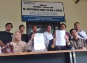 Dr. Saipuddin Zahri, S.H., M.H didampingi para korban PTDH, Kamis (27/8/2026)