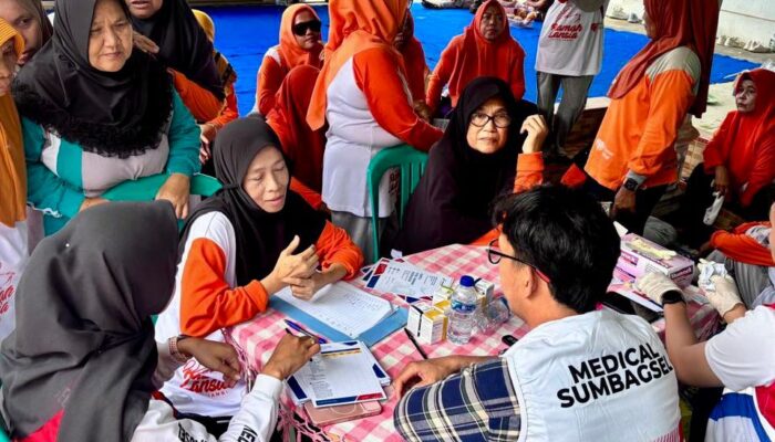 Pertamina Patra Niaga Regional Sumbagsel Dampingi Lansia Bakung Jaya Lewat Program SEBAYA