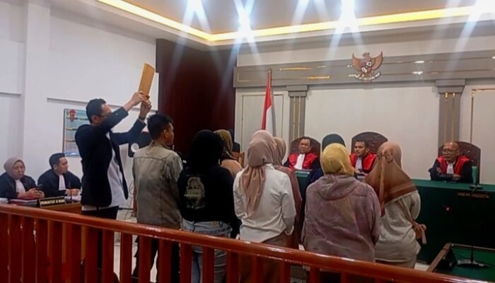 Sidang Dugaan Penipuan Uang Pecahan THR Digelar, Delapan Saksi Dihadirkan