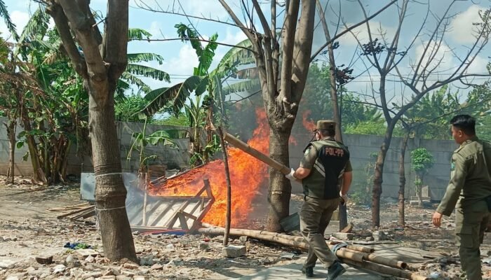 Pemkab Sidoarjo Ratakan Lapak Bekas Lokalisasi Krengseng