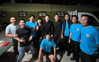 Hangatnya Kebersamaan Karang Taruna dan Satgas TMMD di Poskotis, Persaudaraan Makin Erat
