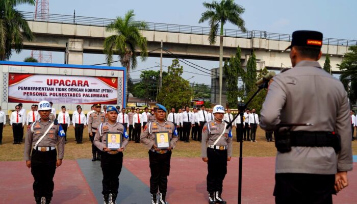 Lakukan Pelanggaran Berat, Dua Anggota Polisi Polrestabes Dipecat