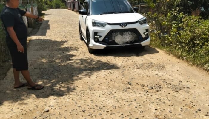 Warga Pal 3 Talang Akar Tagih Janji Bupati Asgianto, Kapan Jalan Kami Diaspal?
