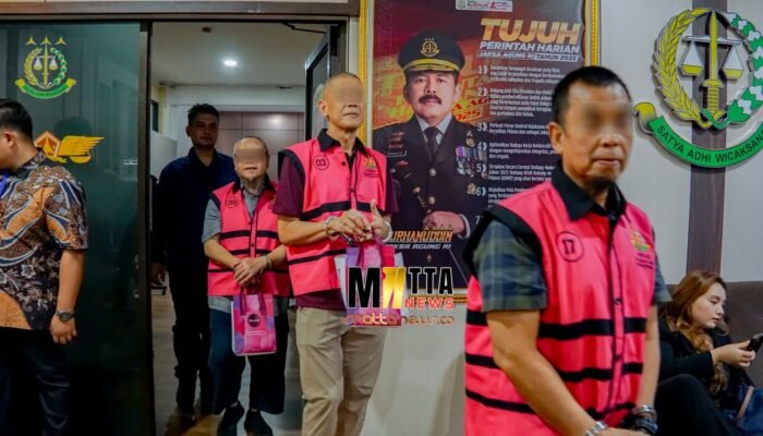 Kejagung Limpahkan 6 Tersangka Korupsi PETRAL, PES, dan ISC ke Jaksa Penuntut Umum, Kasus Tata Kelola Minyak Masuk Tahap Penuntutan