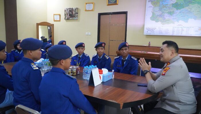 Dua Hari Dibina TNI-Polri: SMA Taruna Bumi Khatulistiwa Tempa Disiplin, Karakter dan Semangat Kebangsaan di Kapuas Hulu
