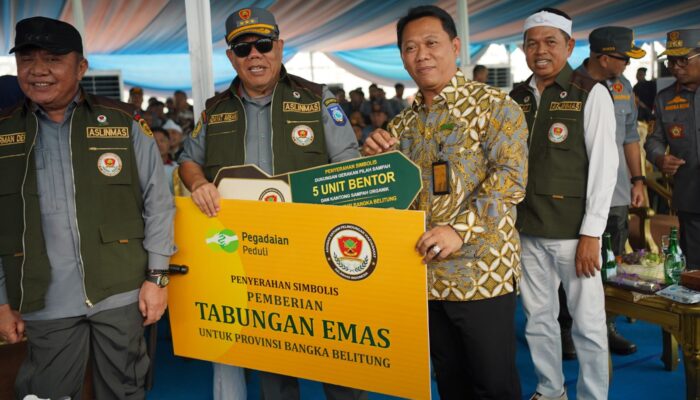 Dukung Lingkungan Berkelanjutan, Pegadaian Salurkan 5 Kendaraan Pengangkut Sampah untuk ASLINMAS