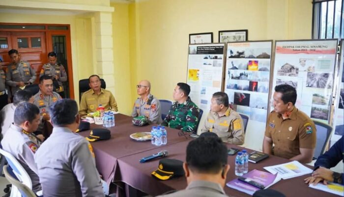 Kapolda Sumut dan Bupati Karo Bahas Langkah Hadapi Erupsi Sinabung