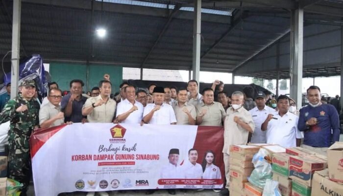 Gerindra Sumut Salurkan Bantuan ke Pengungsi Sinabung di Sukatepu