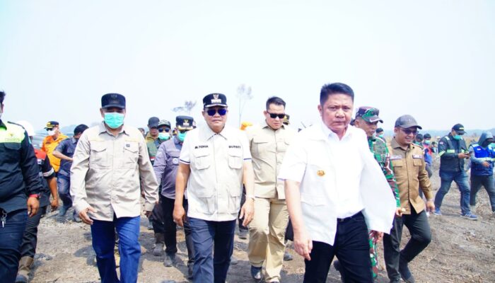 Bupati Muba Dampingi Gubernur Sumsel Tinjau Karhutla di Lais