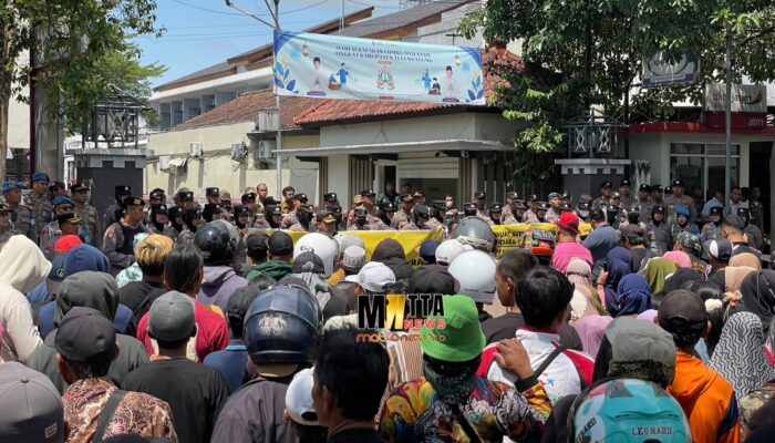 Tuntut Transparansi Pajak, Aliansi Masyarakat Wonorejo Geruduk Kantor Bupati Tulungagung