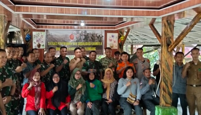 Tim Mabes TNI Sosialisasikan Pencegahan Karhutla di Talang Betutu