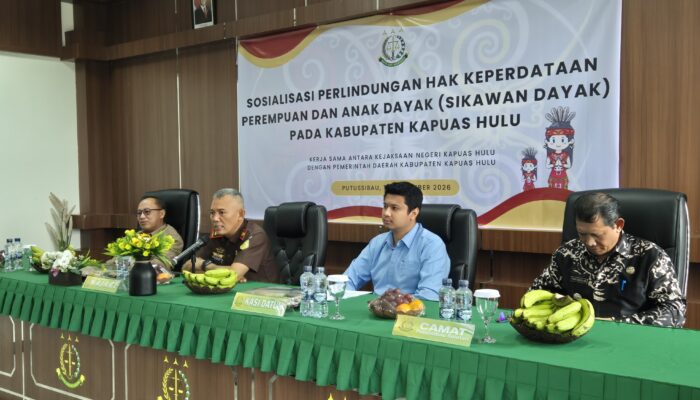 Peduli Dokumen Warga Adat yang Masih Terabaikan, Kejari Kapuas Hulu Luncurkan “Sikawan Dayak” 