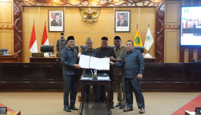 Bupati Subandi Sampaikan Tiga Raperda Strategis ke DPRD Sidoarjo