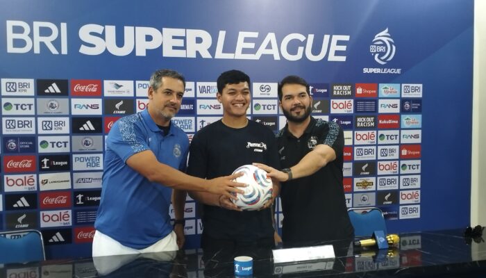 Arema FC Siap Hadapi Persik, Marcos Santos Tekankan Fokus dan Disiplin