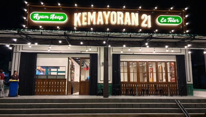 Putussibau Punya Jagoan Kuliner Baru – Kemayoran 21, Dari Ayam Asap Legendaris Hingga Es Teler Sultan yang Bikin Warga Rela Antri