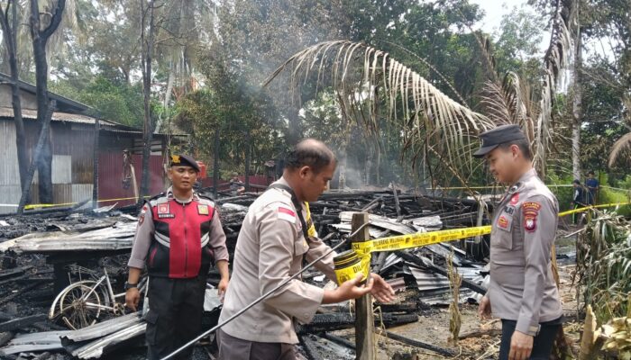 Teriakan Anak SD Pecah Siang Bolong, Rumah Petani di Tanjung Pandan Kapuas Hulu Ludes