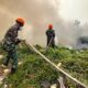 Lahan Kosong di Bukit Baru Trbakar, Damkar Kodim dan PBK Gandus Berjibaku Padamkan Api
