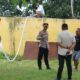 Tanpa Pandang Beda, Kapolres Fakfak Salurkan 13.200 Liter Air Bersih untuk Ponpes dan Gereja